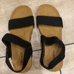 Tidewater sandals with elastic straps